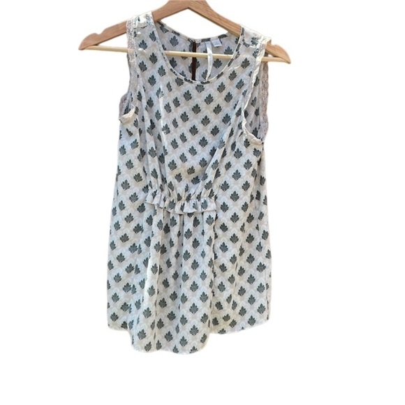 Lauren Conrad size small floral sleeveless top - Picture 1 of 3
